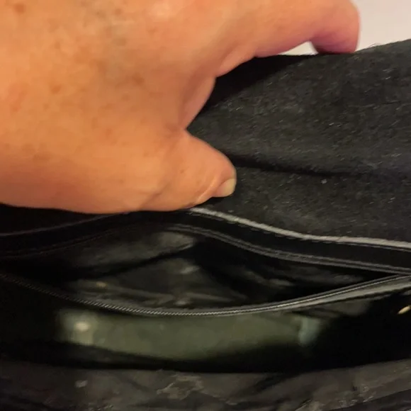BLACK BUFFALO LEATHER MESSENGER BAG
